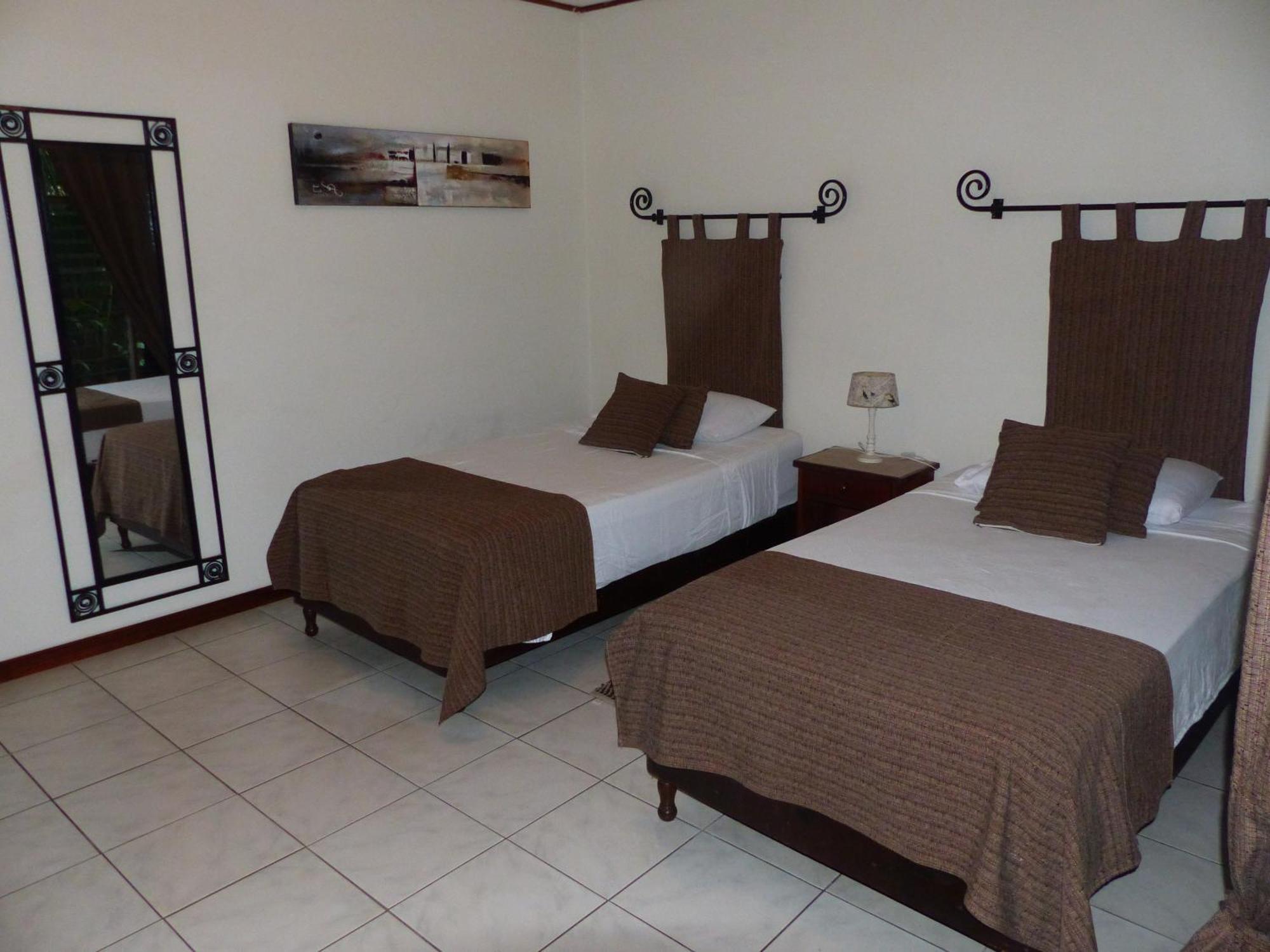 Standard Twin Room,1758559508:JPEG